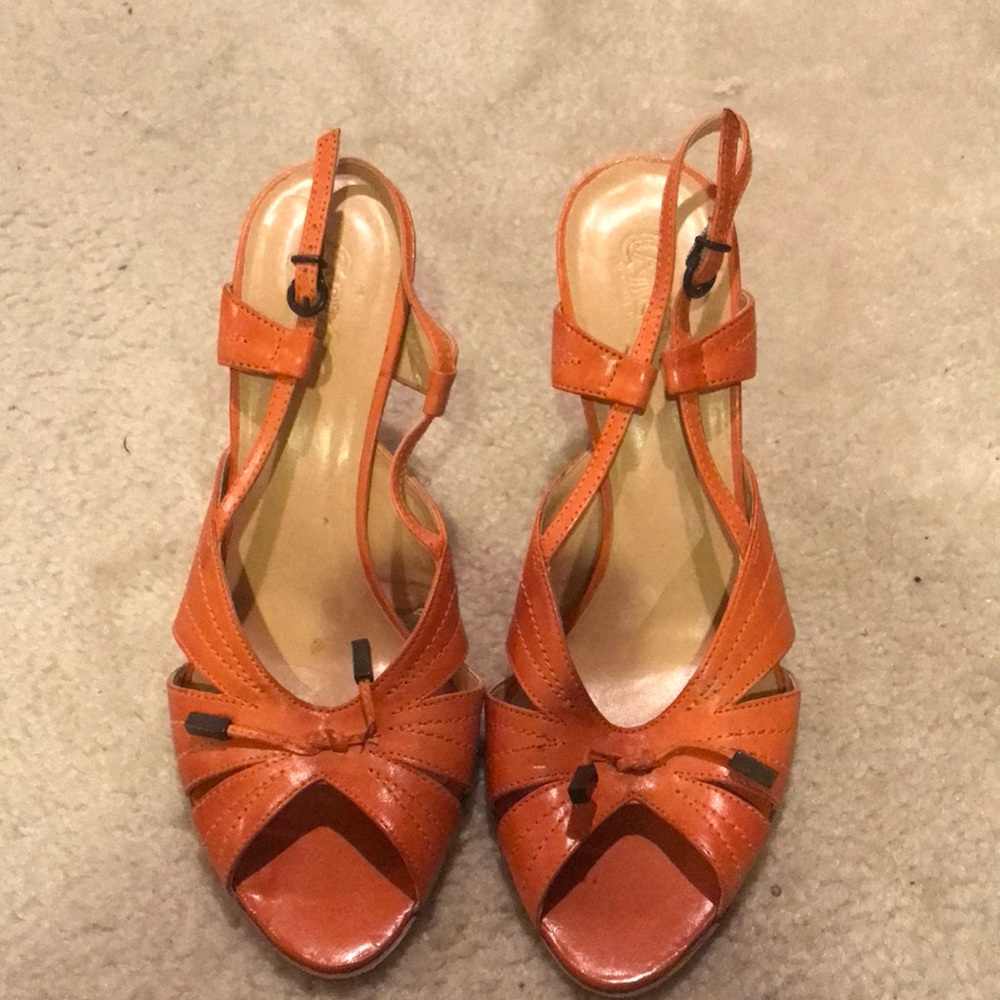 Carlos Santana Orange Sandal pump